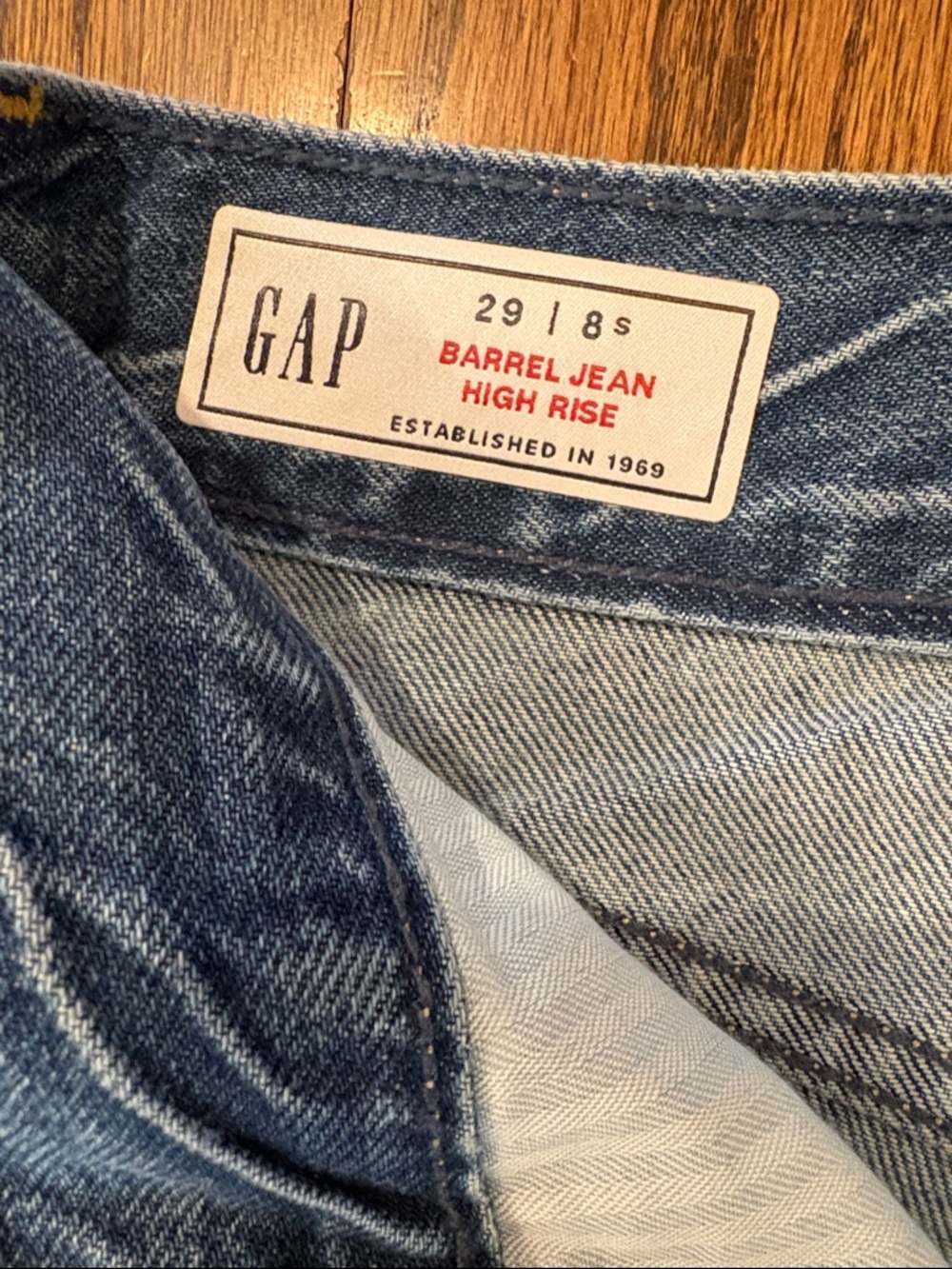 GAP Relaxed Fit Distressed Blue Jeans: Barrel Jean high rise 29 | 8s - Picture 2 of 4